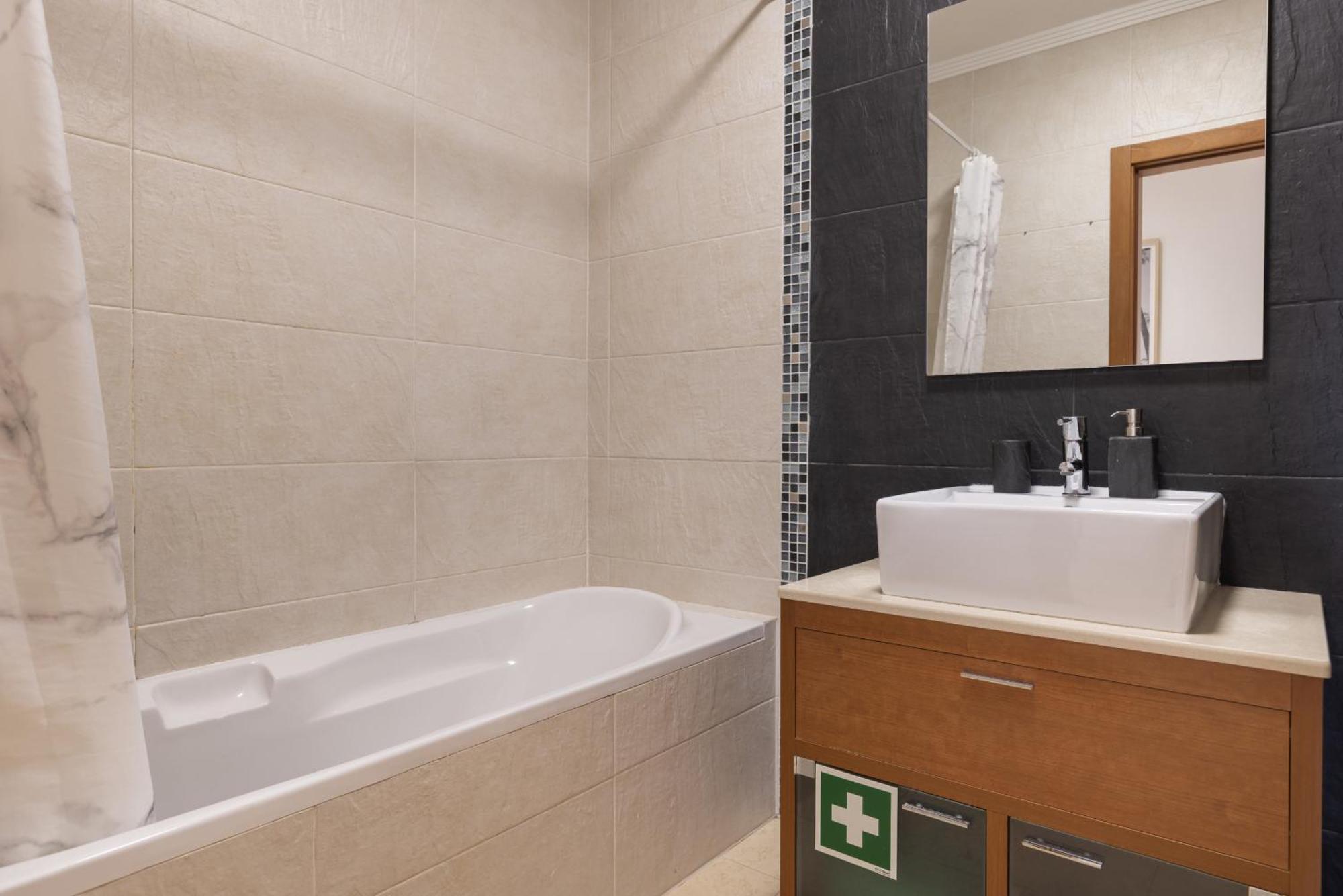 2 Bedroom Relax In Alvor By Innkeeper Exterior photo